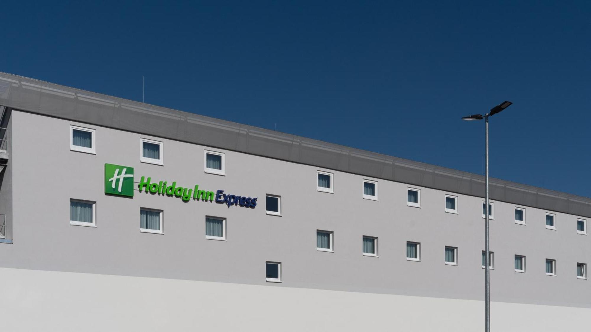Holiday Inn Express - Hamburg South A7-As42 By Ihg Egestorf Exterior foto