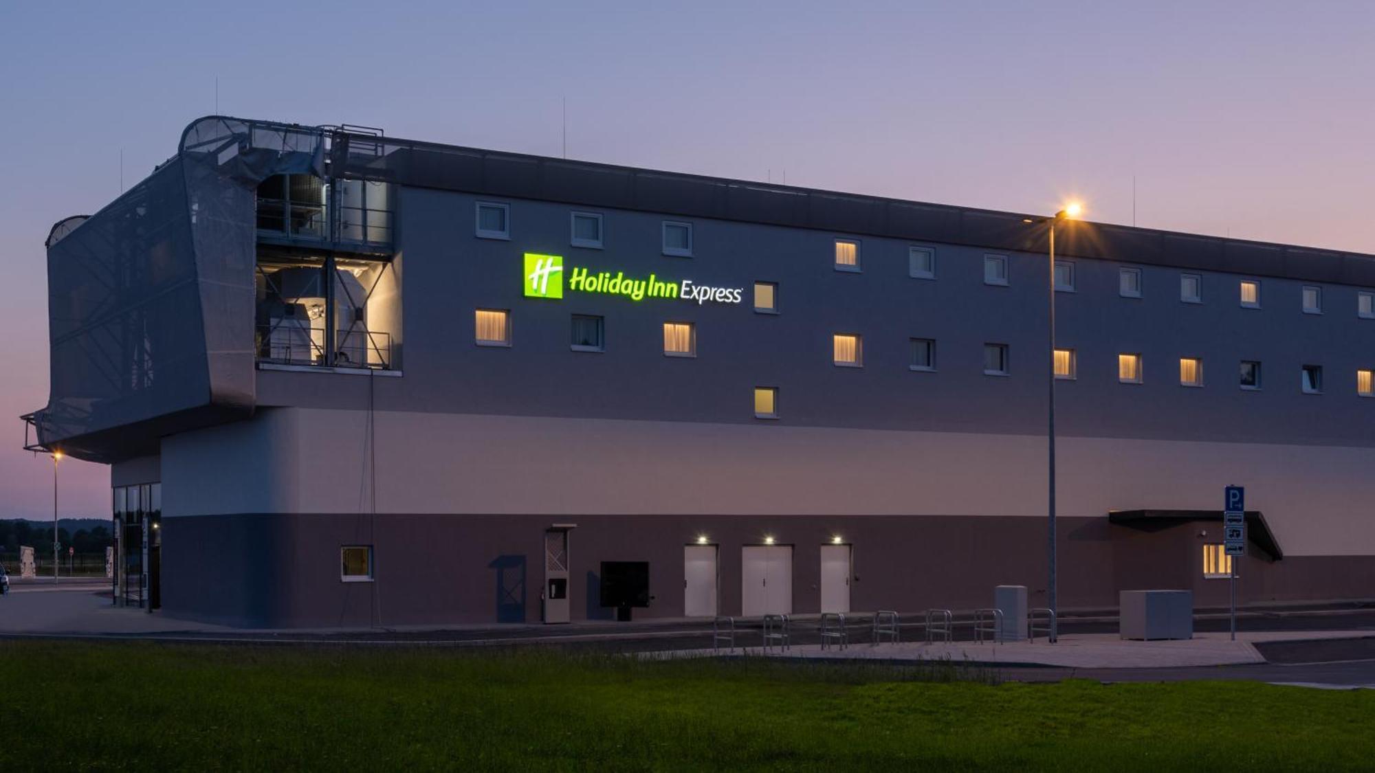 Holiday Inn Express - Hamburg South A7-As42 By Ihg Egestorf Exterior foto