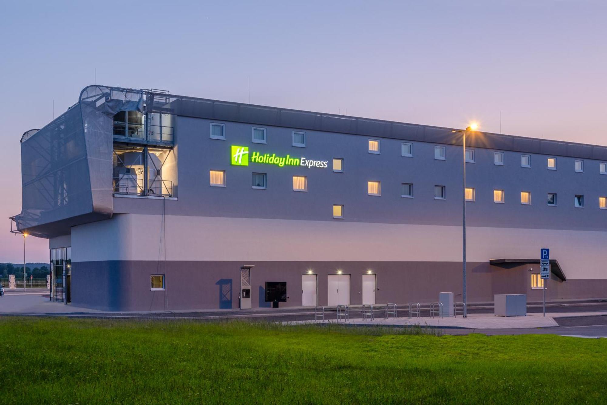 Holiday Inn Express - Hamburg South A7-As42 By Ihg Egestorf Exterior foto